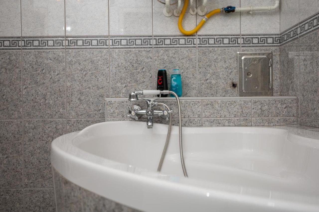 Emerald Suite With Free Parking Boedapest Buitenkant foto