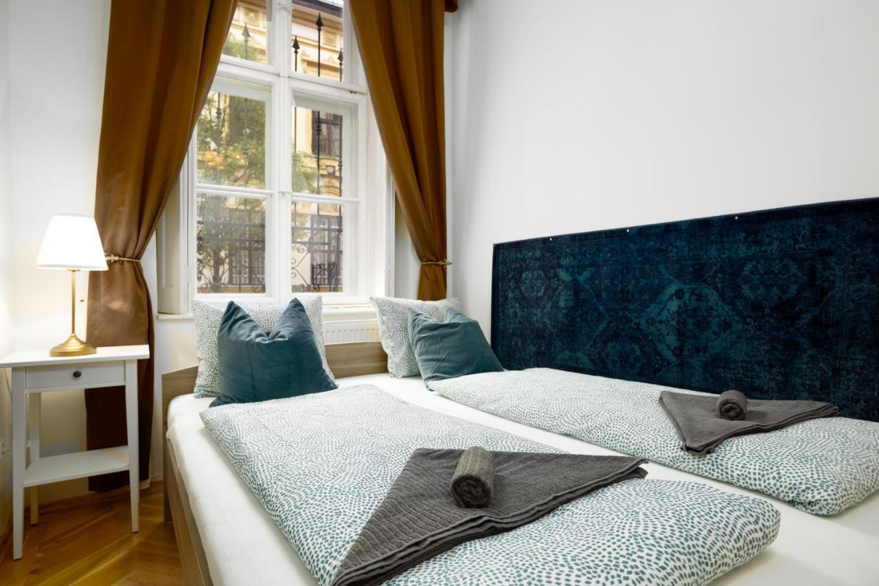 Emerald Suite With Free Parking Boedapest Buitenkant foto
