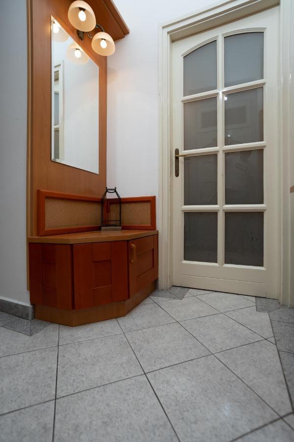 Emerald Suite With Free Parking Boedapest Buitenkant foto