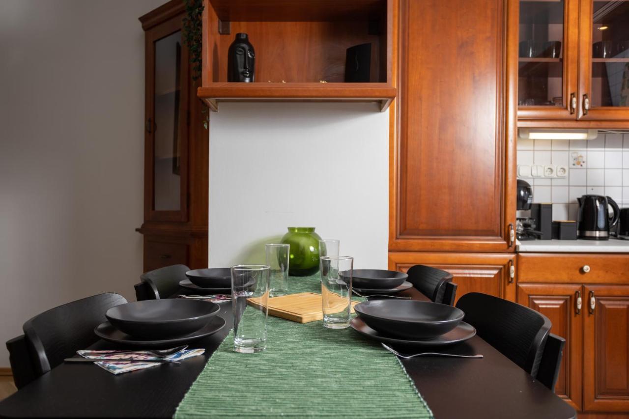 Emerald Suite With Free Parking Boedapest Buitenkant foto