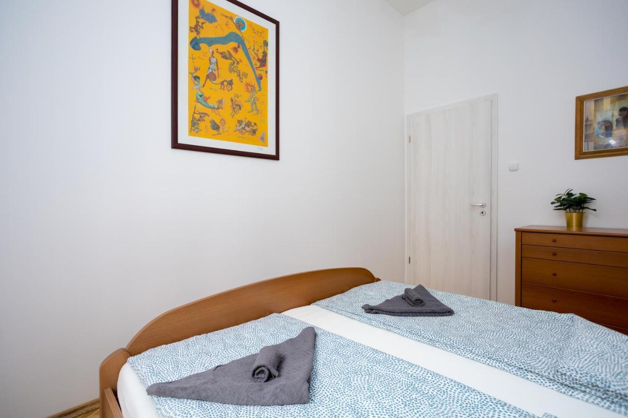 Emerald Suite With Free Parking Boedapest Buitenkant foto