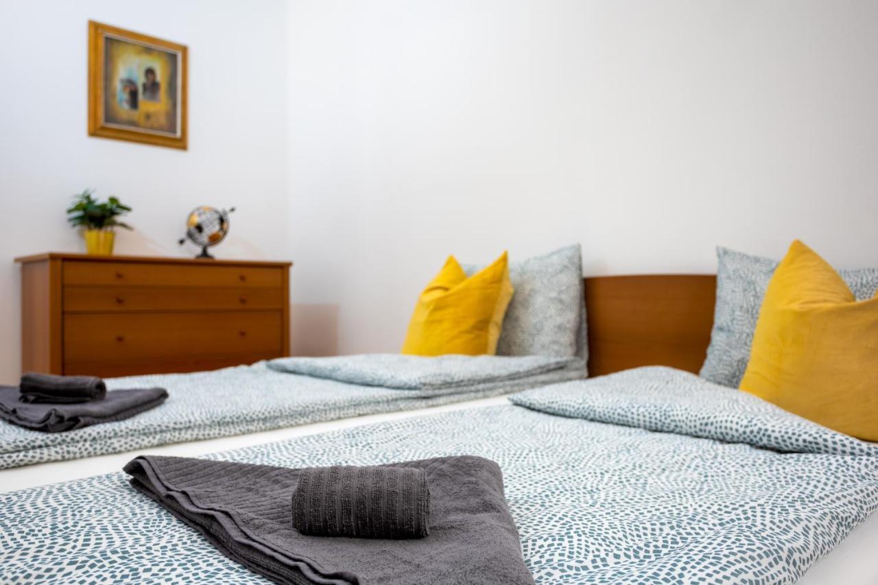 Emerald Suite With Free Parking Boedapest Buitenkant foto
