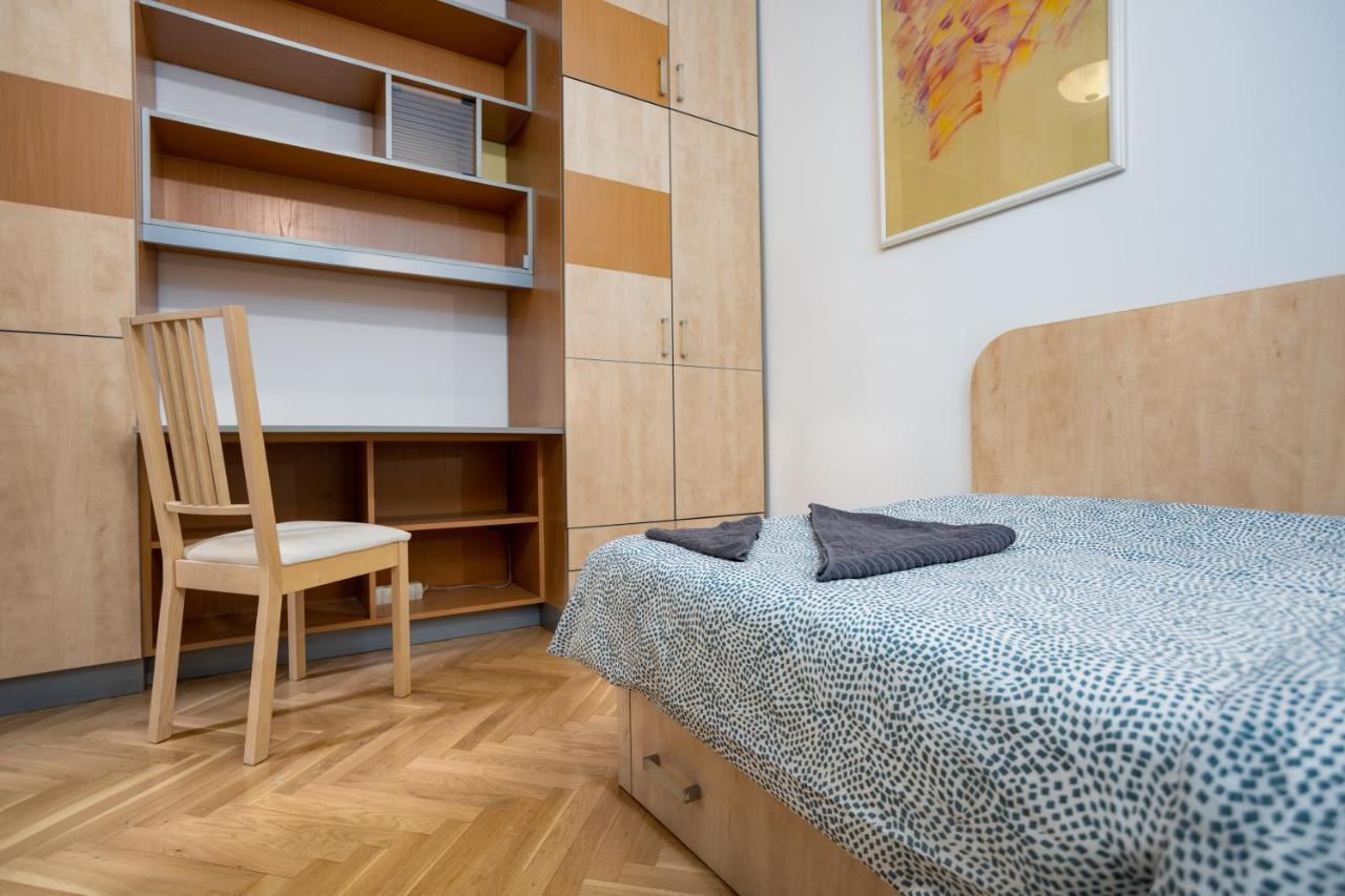 Emerald Suite With Free Parking Boedapest Buitenkant foto