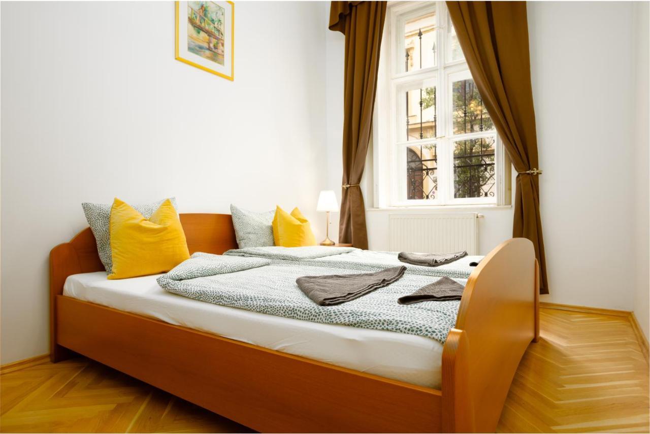 Emerald Suite With Free Parking Boedapest Buitenkant foto