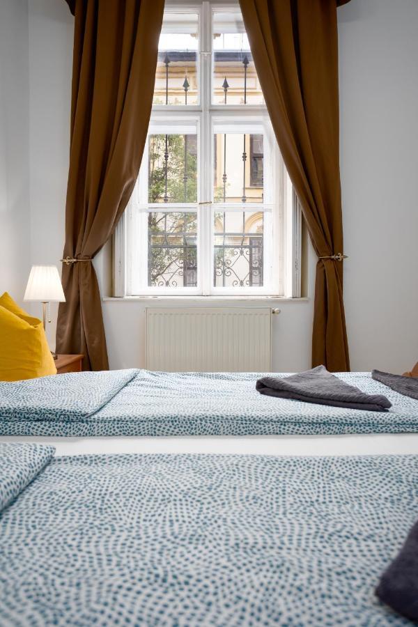 Emerald Suite With Free Parking Boedapest Buitenkant foto